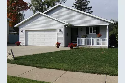 481 N Pearl Street, Janesville, WI 53548 - Photo 1