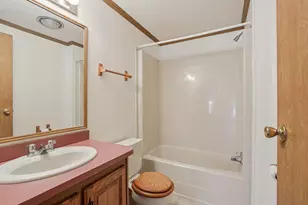 424 Oak Lodge Rd, Racine, WI 53185 - Photo 39