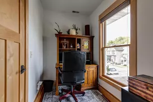 1023 Williamson St, Madison, WI 53703 - Photo 9