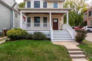 1023 Williamson St, Madison, WI 53703 - Photo 3