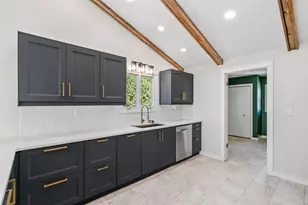 144 Wisconsin St, Beaver Dam, WI 53916 - Photo 7