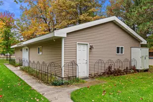 818 Manchester Ct, Nekoosa, WI 54457 - Photo 31