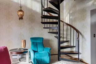 404 S Blount St, Madison, WI 53703 - Photo 5