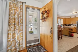 1424 Roosevelt Ave, Beloit, WI 53511 - Photo 5