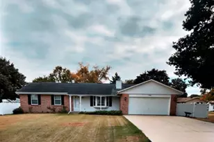 740 E Holly Rd, Beloit, WI 53511 - Photo 1