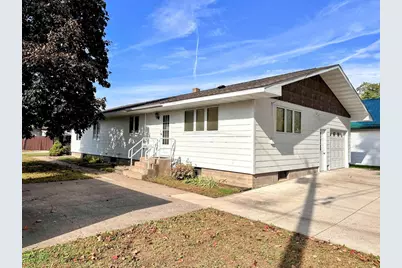 1202 S 9th Street, Prairie Du Chien, WI 53821 - Photo 3