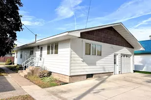 1202 S 9th St, Prairie Du Chien, WI 53821 - Photo 27