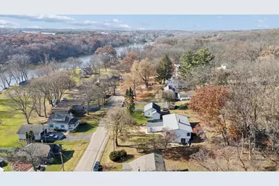 4936 N River Road, Janesville, WI 53545 - Photo 17