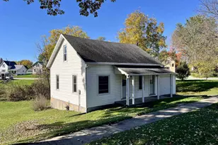 825 Mill St, Hillsboro, WI 54634 - Photo 3