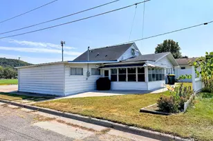 731 N Michigan St, Prairie Du Chien, WI 53821 - Photo 3