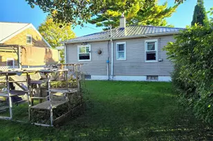 1722 Manitoba Ave, South Milwaukee, WI 53172 - Photo 17