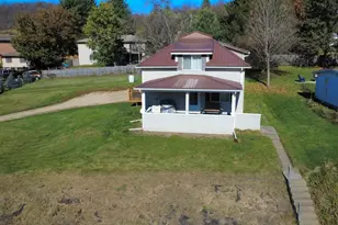 1304 W Seminary St, Richland Center, WI 53581 - Photo 3