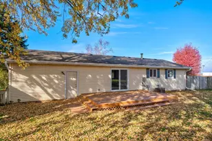 505 Natchez Ct, DeForest, WI 53532 - Photo 9