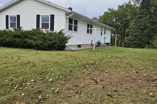 501 E Albert St, Portage, WI 53901 - Photo 9