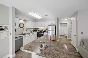 123 Waverly Dr, Cambridge, WI 53523 - Photo 3