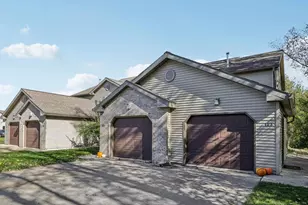 123 Waverly Dr, Cambridge, WI 53523 - Photo 1