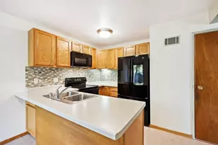 401 East Bluff, Madison, WI 53704 - Photo 11