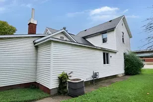 407 W Oak St, Sparta, WI 54656 - Photo 5