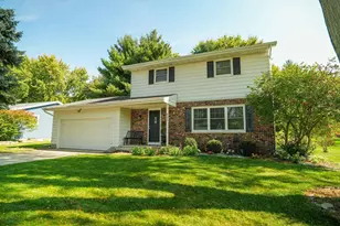 933 Allison St, Sun Prairie, WI 53590 - Photo 1