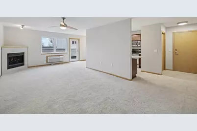 8206 Starr Grass Drive #401, Madison, WI 53719 - Photo 17