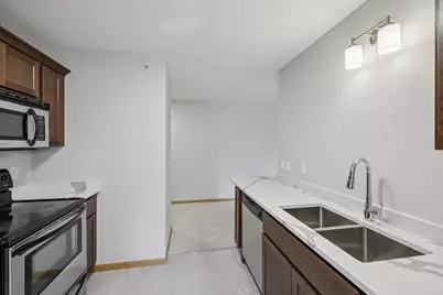 8206 Starr Grass Drive #401, Madison, WI 53719 - Photo 3