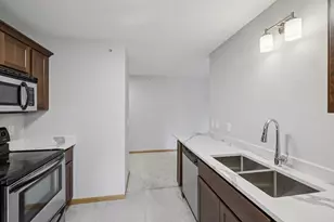 8206 Starr Grass Dr, Madison, WI 53719 - Photo 3