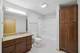 8206 Starr Grass Dr, Madison, WI 53719 - Photo 15