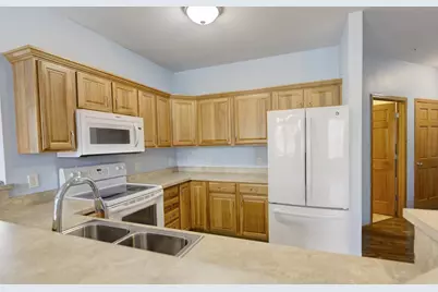 121 Metro Terrace #101, Madison, WI 53718 - Photo 9