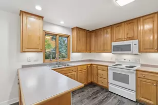 3221 Derby Down, Madison, WI 53713 - Photo 13