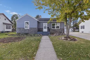 1108 Bennett St, Janesville, WI 53545 - Photo 3