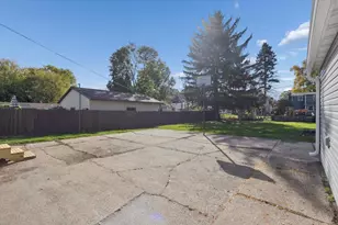 1108 Bennett St, Janesville, WI 53545 - Photo 37