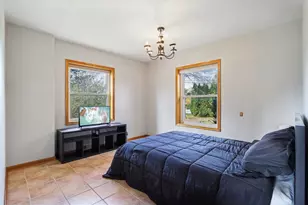 17303 W Greenfield Ave, New Berlin, WI 53146 - Photo 35