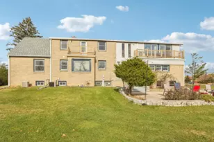 17303 W Greenfield Ave, New Berlin, WI 53146 - Photo 43