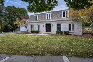 237 Carillon Dr, Madison, WI 53705 - Photo 3