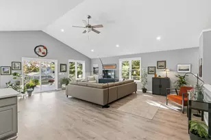 819 E Hiawatha Dr, Wisconsin Dells, WI 53965 - Photo 13