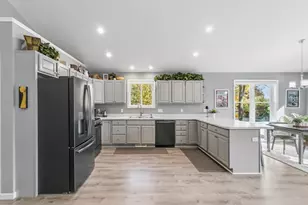 819 E Hiawatha Dr, Wisconsin Dells, WI 53965 - Photo 11