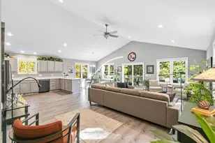 819 E Hiawatha Dr, Wisconsin Dells, WI 53965 - Photo 13