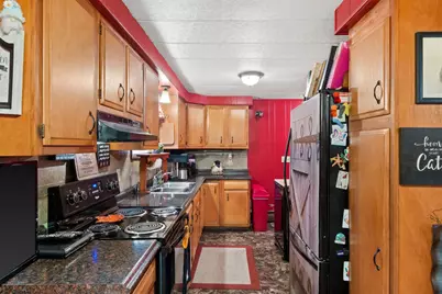 1073 W Queens Way, Nekoosa, WI 54457 - Photo 7