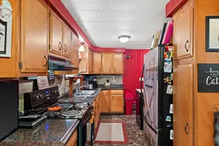 1073 W Queens Way, Nekoosa, WI 54457 - Photo 7