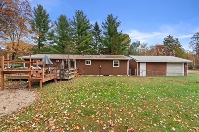 1073 W Queens Way, Nekoosa, WI 54457 - Photo 3