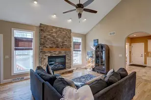 5433 Lacy Rd, Fitchburg, WI 53711 - Photo 7