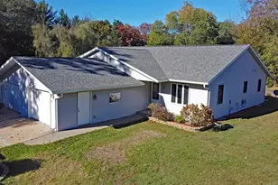 702 W 2nd St, Necedah, WI 54646 - Photo 1