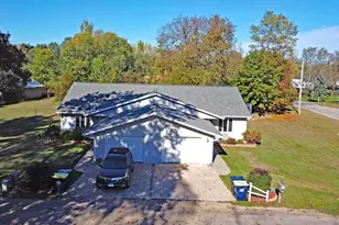 702 W 2nd St, Necedah, WI 54646 - Photo 3