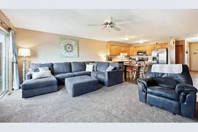 2391 Effingham Way, Sun Prairie, WI 53590 - Photo 3