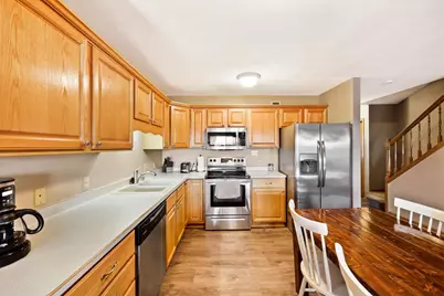 2391 Effingham Way, Sun Prairie, WI 53590 - Photo 13