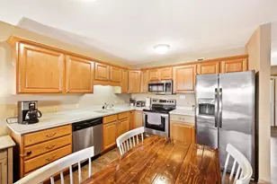 2391 Effingham Way, Sun Prairie, WI 53590 - Photo 11