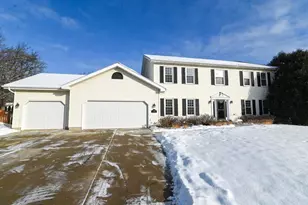 5708 Pembroke Dr, Fitchburg, WI 53711 - Photo 3