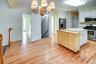 5708 Pembroke Dr, Fitchburg, WI 53711 - Photo 11