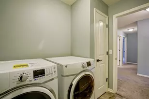 131 W Blackhawk Dr, Fort Atkinson, WI 53538 - Photo 21