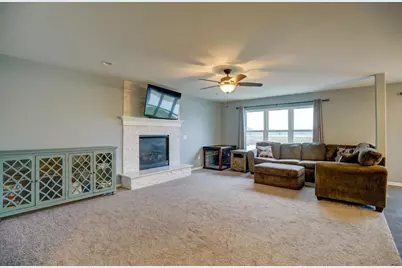 131 W Blackhawk Drive, Fort Atkinson, WI 53538 - Photo 9